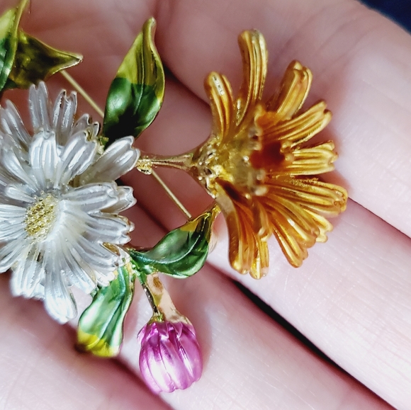 Silver purple tan 3d flower brooch pendant gold green STUNNING NEW enamel - Picture 6 of 12